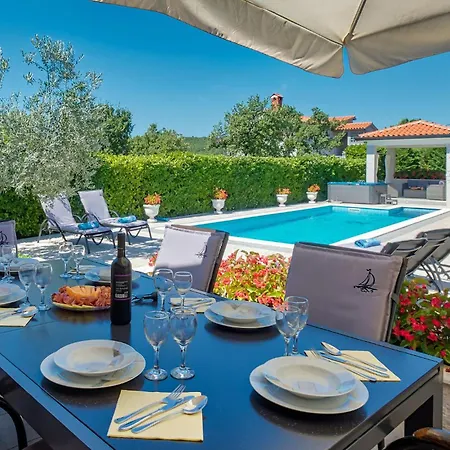 3 Bedroom In Labin