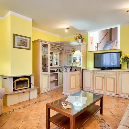 3 Bedroom In Labin Holiday home Labin (Istria)